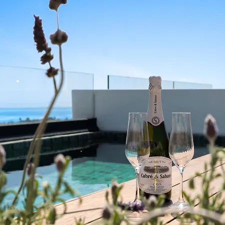 Dunes Penthouse - Brand New, Splendid Rooftop, Pool & Sea View Lägenhet *