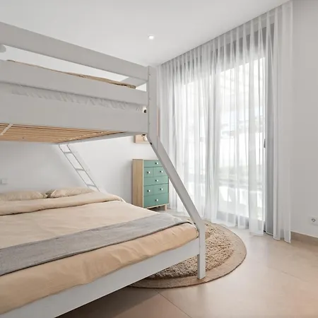 Dunes Penthouse - Brand New, Splendid Rooftop, Pool & Sea View Lägenhet *