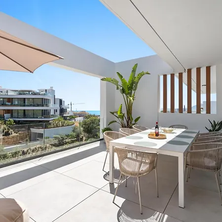 Dunes Penthouse - Brand New, Splendid Rooftop, Pool & Sea View * マルベーリャ