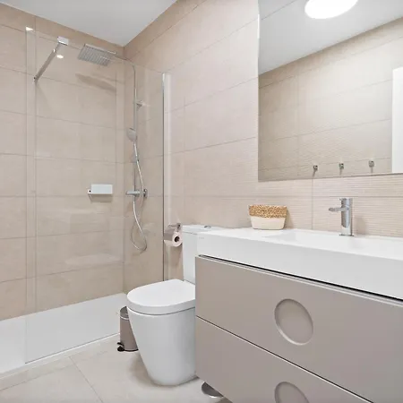 アパート Dunes Penthouse - Brand New, Splendid Rooftop, Pool & Sea View マルベーリャ