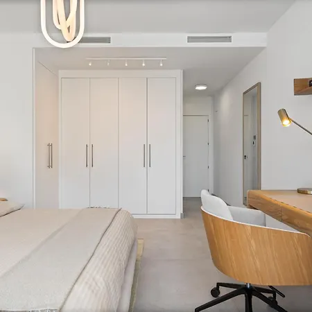 アパート Dunes Penthouse - Brand New, Splendid Rooftop, Pool & Sea View マルベーリャ