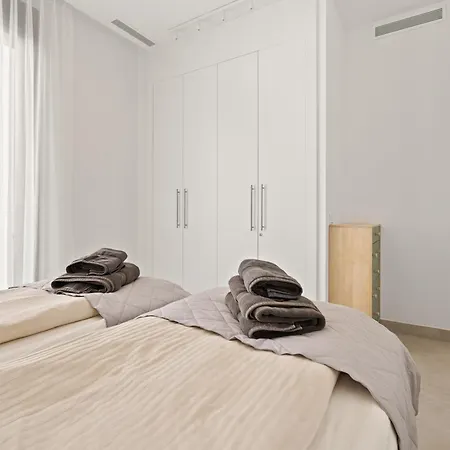 公寓 Dunes Penthouse - Brand New, Splendid Rooftop, Pool & Sea View