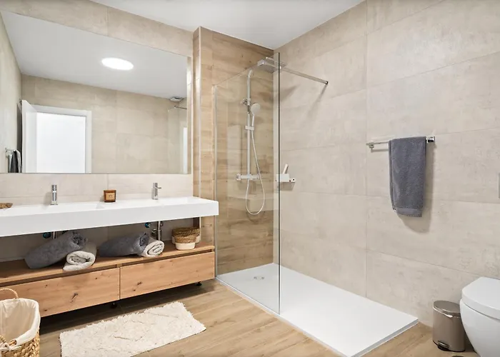 Appartamento Dunes Penthouse - Brand New, Splendid Rooftop, Pool & Sea View