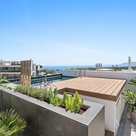 アパート Dunes Penthouse - Brand New, Splendid Rooftop, Pool & Sea View *