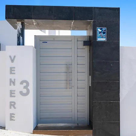 Dunes Penthouse - Brand New, Splendid Rooftop, Pool & Sea View アパート マルベーリャ