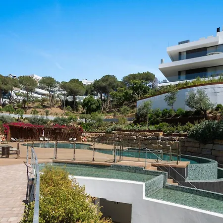 Dunes Penthouse - Brand New, Splendid Rooftop, Pool & Sea View アパート マルベーリャ